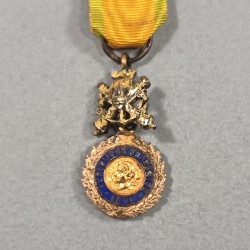 FRANCE REDUCTION DE LA MEDAILLE MILITAIRE MODELE 3 ème REPUBLIQUE EN ARGENT